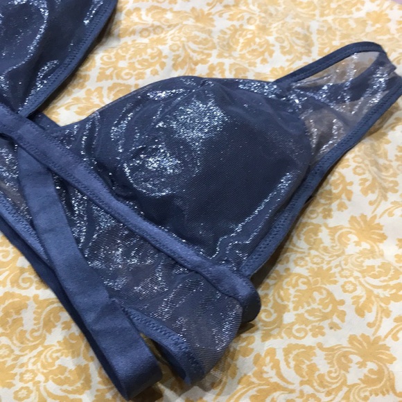 Victoria’s Secret Mesh & Shine Plunge Bralette Bra - Picture 2 of 8